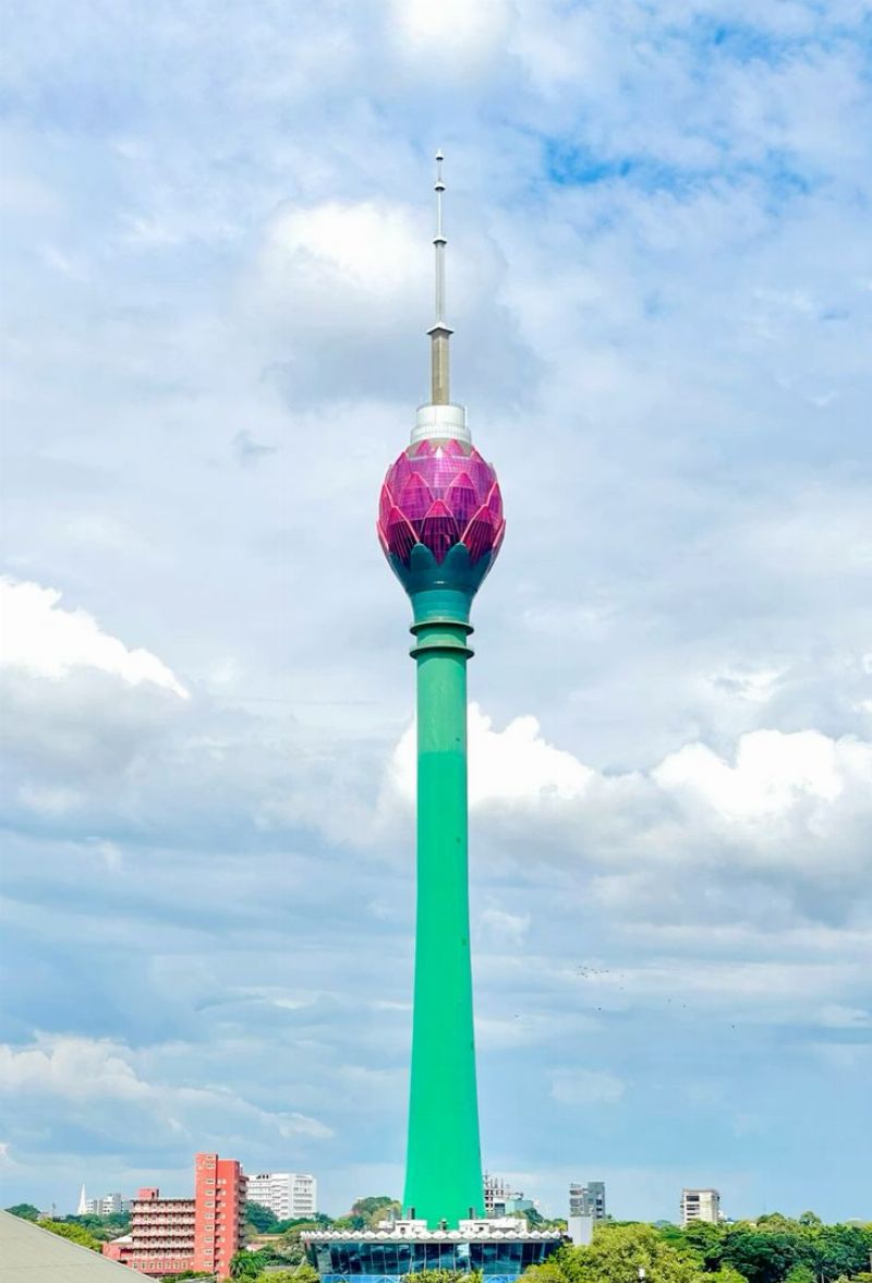 Lotus Tower (Nelum Kuluna)
